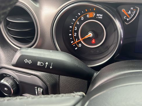 Used 2023 Jeep Wrangler Sport S image 16