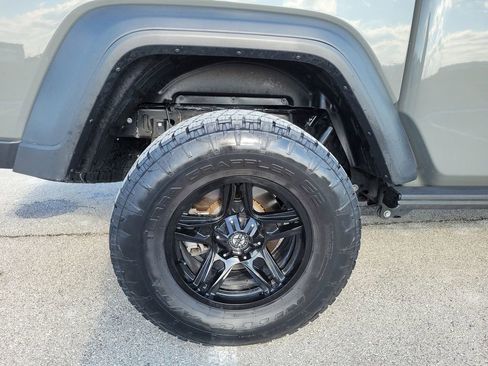 Used 2020 Jeep Gladiator Sport w/ Quick Order Package 24S image 7