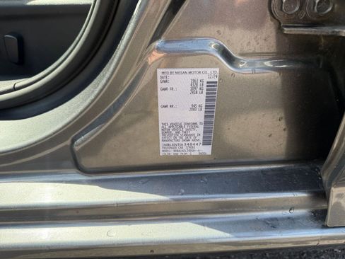 Used 2025 Nissan Altima 2.5 SV FWD image 29