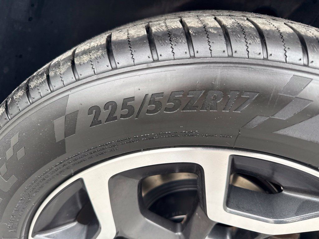 Used 2017 Subaru Crosstrek 2.0i Premium w/ Moonroof Package AWD/4WD image 25