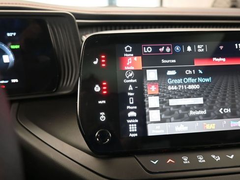 Used 2025 Dodge Charger R/T w/ Sun & Sound Package image 28