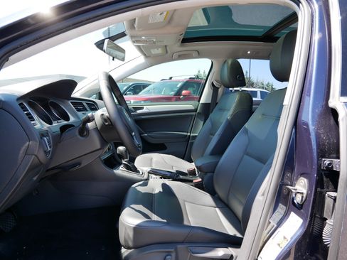 Used 2016 Volkswagen Golf Limited Edition FWD image 19