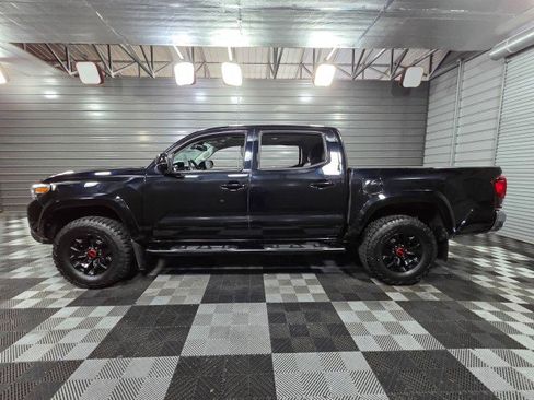 Used 2019 Toyota Tacoma SR5 image 8
