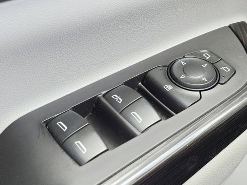 Used 2018 GMC Acadia SLT w/ LPO, Floor Liner Package AWD/4WD image 36