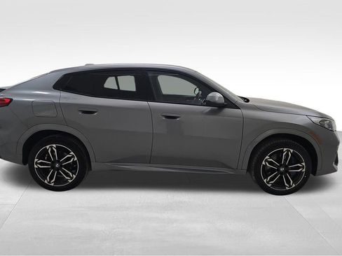 Certified 2025 BMW X2 xDrive28i AWD/4WD image 10