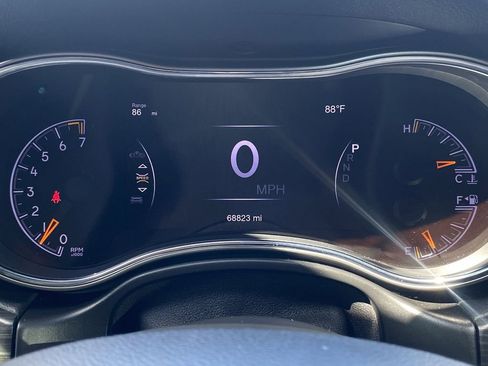 Used 2019 Jeep Grand Cherokee Limited w/ Luxury Group II RWD image 12