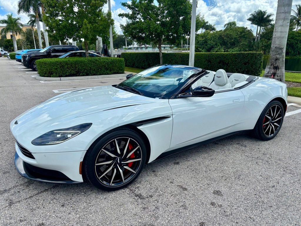 Used 2023 Aston Martin DB11 Volante RWD image 13