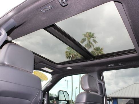 Used 2024 Ford F250 Platinum w/ FX4 Off-Road Package AWD/4WD image 31