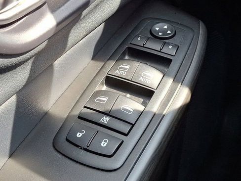 Used 2014 Jeep Cherokee Limited image 30