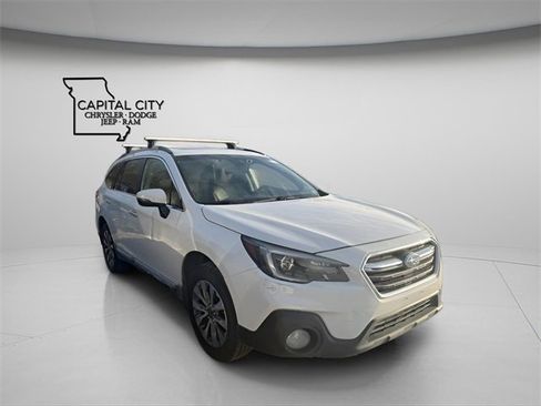 Used 2019 Subaru Outback 2.5i Touring w/ Popular Package #3A image 5