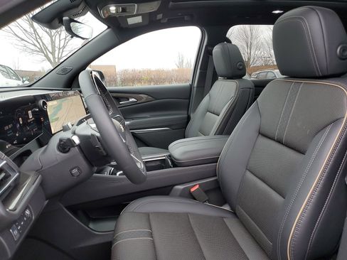 New 2026 Chevrolet Traverse High Country w/ LPO, Floor Liner Package image 83