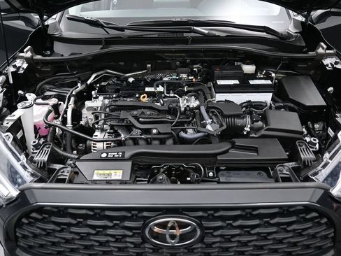Certified 2024 Toyota Corolla Cross LE w/ Moonroof Package AWD/4WD image 33
