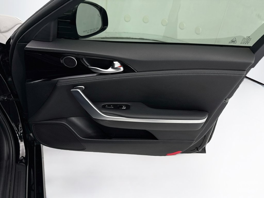 Used 2020 Kia Stinger GT-Line RWD image 23