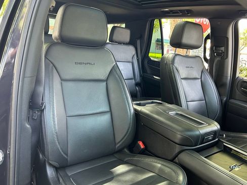 Used 2024 GMC Yukon Denali RWD image 42