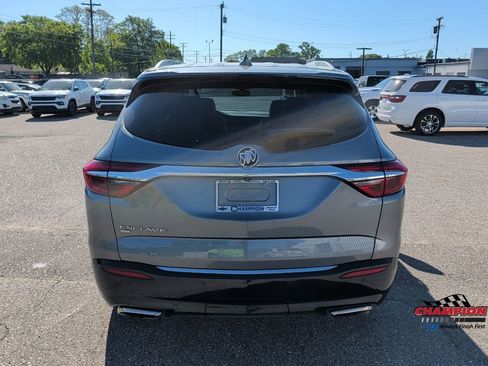 Used 2020 Buick Enclave Essence w/ Sound and Sites Package AWD/4WD image 11
