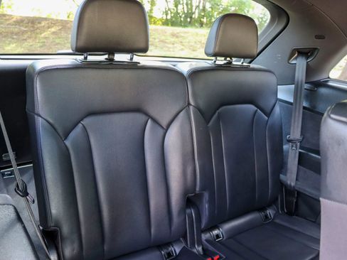 Used 2018 Audi Q7 3.0T Prestige w/ Prestige Package image 34