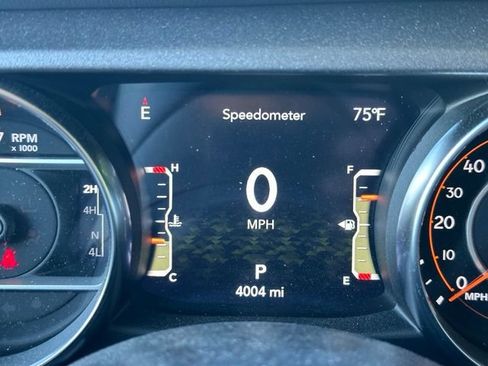Used 2023 Jeep Gladiator Mojave w/ Cold Weather Group AWD/4WD image 13