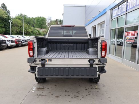 New 2026 GMC Sierra 3500 SLE w/ Preferred Package AWD/4WD image 34