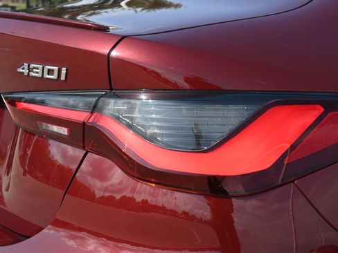 Used 2024 BMW 430i Coupe w/ M Sport Package RWD image 22