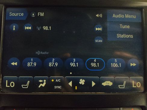 Used 2018 Acura TLX w/ Technology Package FWD image 25