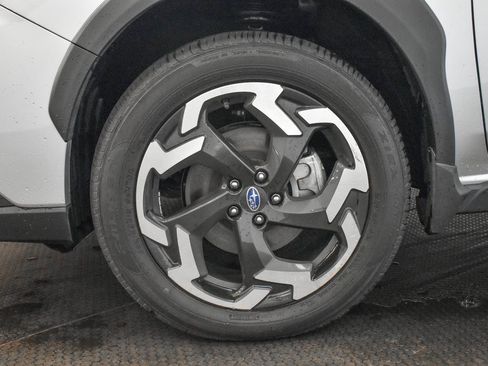 Used 2023 Subaru Crosstrek 2.5i Limited w/ Popular Package #4 image 9