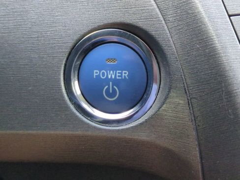 Used 2015 Toyota Prius Persona Series FWD image 24