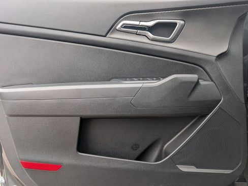 Certified 2023 Kia Sportage LX image 12