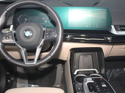 Used 2025 BMW X1 xDrive28i w/ Convenience Package image 19