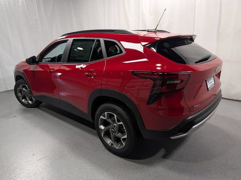 New 2026 Chevrolet Trax LT w/ Driver Confidence Package FWD image 6