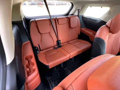 Certified 2024 Kia Carnival SX Prestige image 27