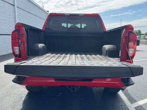 Used 2020 GMC Sierra 1500 Elevation w/ Elevation Value Package AWD/4WD image 8