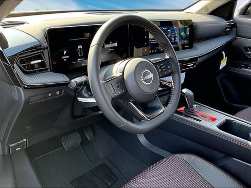 New 2026 Nissan Kicks SR FWD image 7