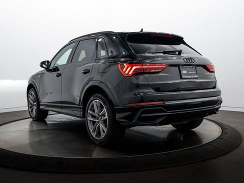 Used 2023 Audi Q3 2.0T Premium w/ Black Optic Sport Package image 5