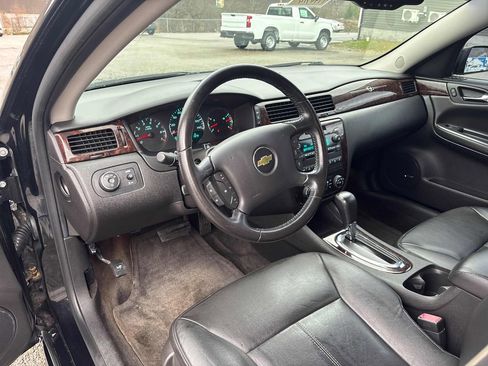 Used 2013 Chevrolet Impala LTZ image 12