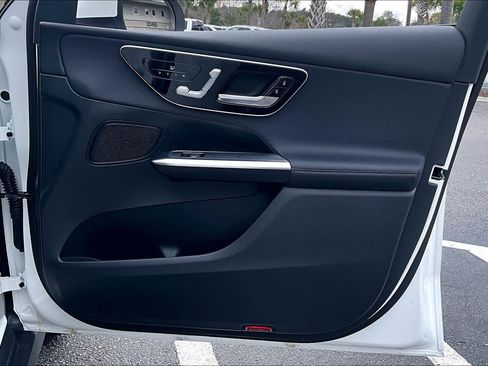 Certified 2025 Mercedes-Benz GLC 300 4MATIC image 22
