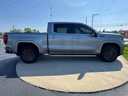 Used 2023 GMC Sierra 1500 Denali w/ Denali Reserve Package AWD/4WD image 9