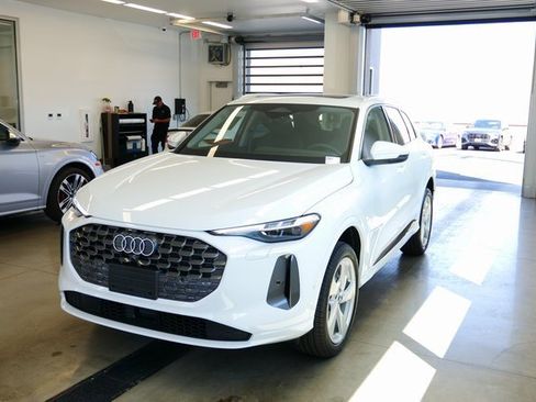 New 2025 Audi Q5 Premium Plus image 3