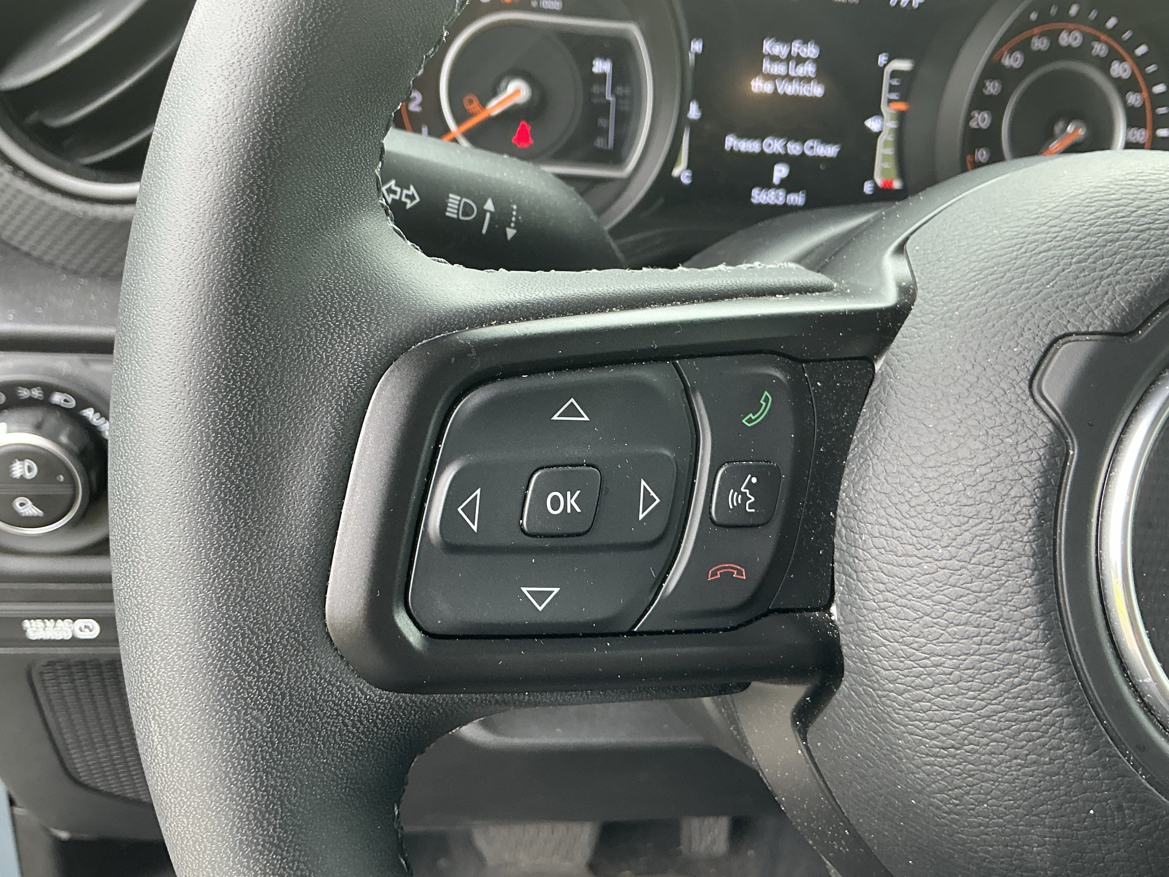 Used 2025 Jeep Gladiator Rubicon AWD/4WD image 21