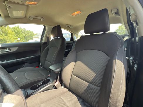 Used 2019 Kia Forte LXS image 14