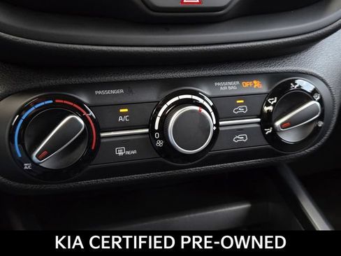 Certified 2025 Kia Soul LX w/ LX Technology Package FWD image 22