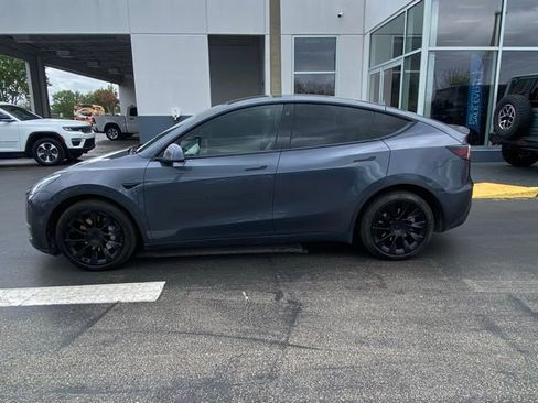 Used 2021 Tesla Model Y Long Range image 6