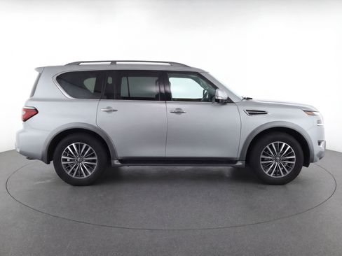 Used 2024 Nissan Armada SL image 11
