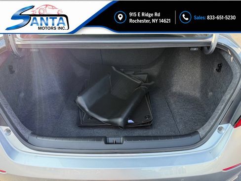 Used 2018 Honda Accord Touring image 16