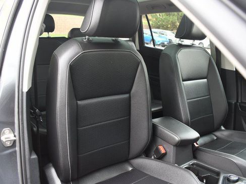 Used 2021 Volkswagen Tiguan SE w/ Panoramic Sunroof Package AWD/4WD image 27