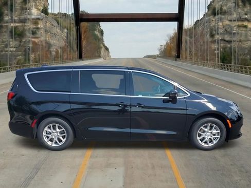 New 2026 Chrysler Voyager LX FWD image 13