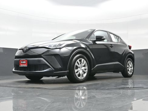 Used 2021 Toyota C-HR LE FWD image 26