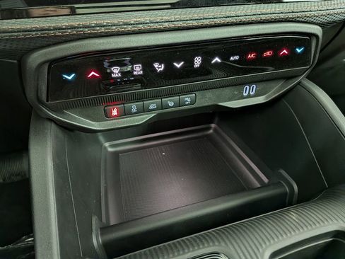 New 2026 Jeep Cherokee Overland AWD/4WD image 24