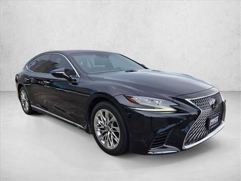 Used 2019 Lexus LS 500 w/ Accessory Package (Z2) RWD image 3