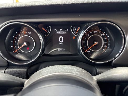 Certified 2022 Jeep Gladiator Sport AWD/4WD image 30