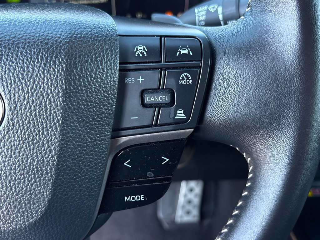 Used 2025 Toyota Camry SE FWD image 21